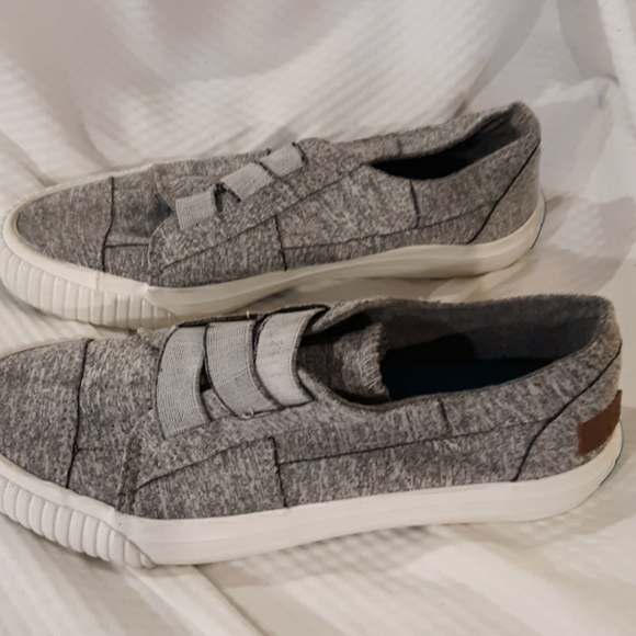 blowfish slip ons